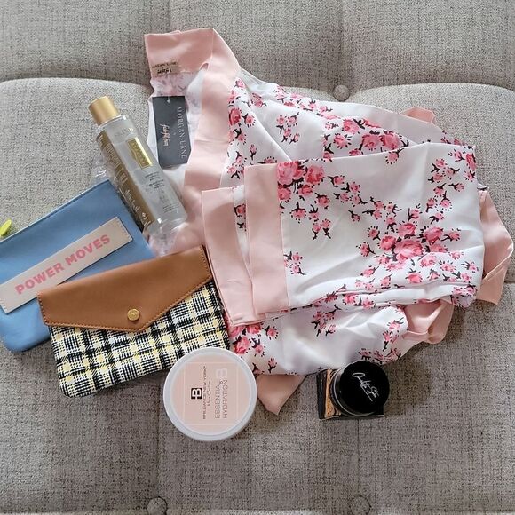 6 piece Self Care Bundle Items included have never been used!! - Picture 1 of 11